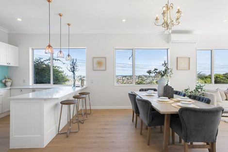 Photo of property in 517 East Coast Road, Murrays Bay, Auckland, 0630