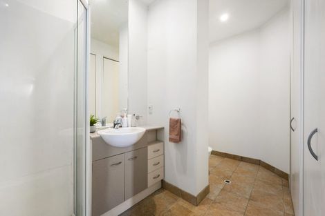 Photo of property in 37u9 Majoribanks Street, Mount Victoria, Wellington, 6011