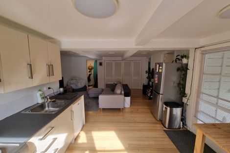 Photo of property in 22 Clarence Street, Brooklyn, Wellington, 6021