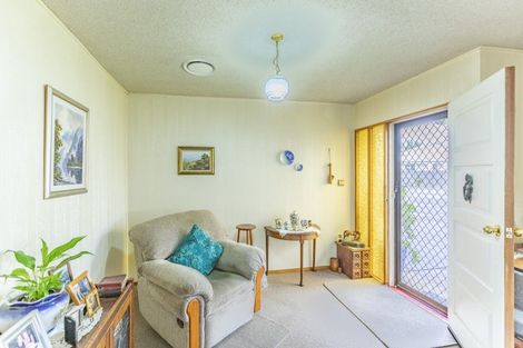 Photo of property in 14a Ruataniwha Street, Waipawa, 4210