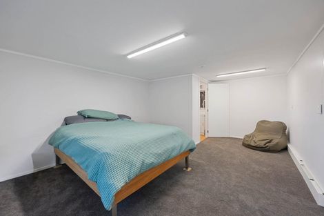 Photo of property in 6 Kerry Dell, Cockle Bay, Auckland, 2014