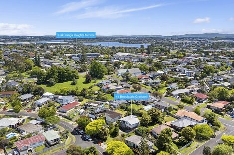 Photo of property in 61 Beechdale Crescent, Pakuranga Heights, Auckland, 2010
