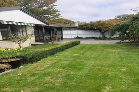 Photo of property in 22 Searells Road, Strowan, Christchurch, 8052