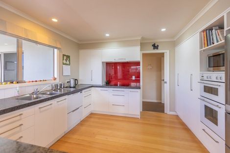 Photo of property in 86 Belgrove Drive, Waipukurau, 4200