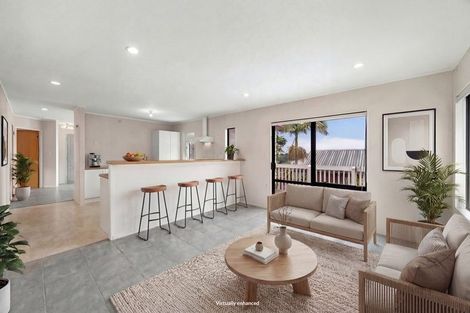 Photo of property in 18 Van Dyke Place, West Harbour, Auckland, 0618