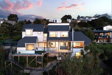 Photo of property in 3 Roland Lane, Mount Pleasant, Christchurch, 8081