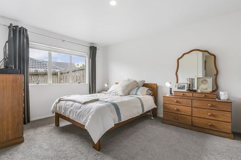 Photo of property in 3 Bluebird Crescent, Unsworth Heights, Auckland, 0632