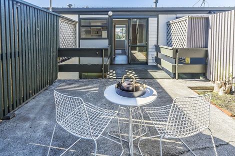 Photo of property in 2/11 Anderson Terrace, Mount Cook, Wellington, 6021