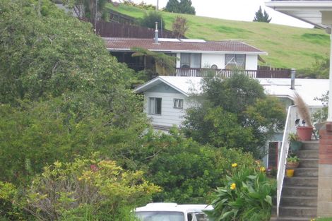 Photo of property in 2/34 Segedin Place, Glenfield, Auckland, 0629