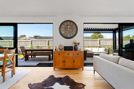 Photo of property in 8 Tiaki Lane, Matakana, 0985