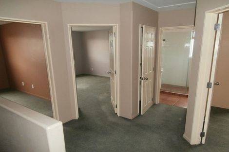 Photo of property in 42d Picton Avenue, Riccarton, Christchurch, 8011