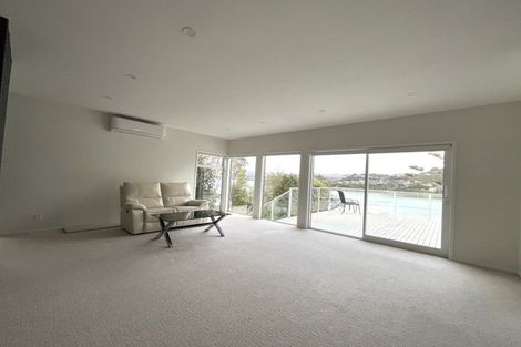 Photo of property in 52 Seaview Road, Paremata, Porirua, 5024