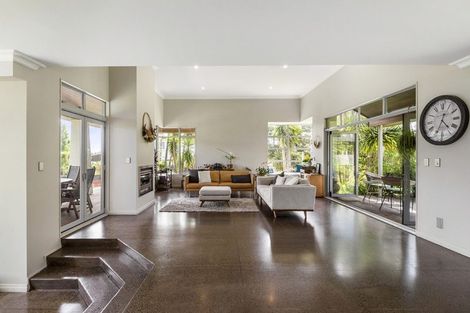 Photo of property in 5 Chatham Avenue, Paremoremo, Auckland, 0632