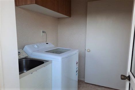Photo of property in 52 Middlepark Road, Sockburn, Christchurch, 8042