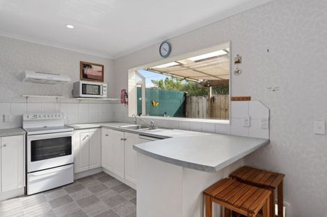 Photo of property in 24b Palmgreen Court, Stanmore Bay, Whangaparaoa, 0932