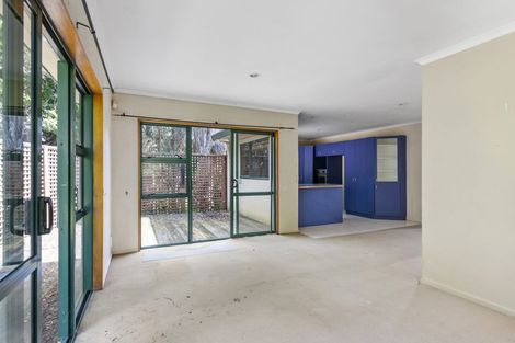 Photo of property in 10 Egret Court, Unsworth Heights, Auckland, 0632