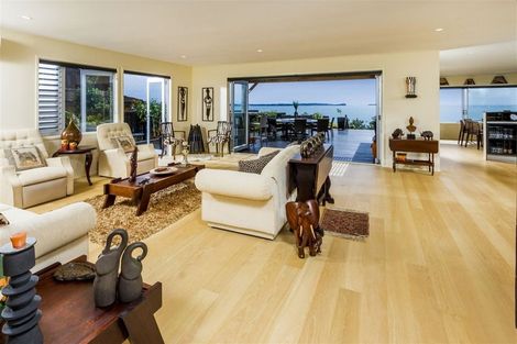 Photo of property in 2 Cliff Road, Torbay, Auckland, 0630