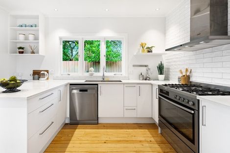 Photo of property in 60 Pomaria Road, Henderson, Auckland, 0610