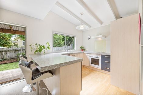 Photo of property in 205d Henderson Valley Road, Henderson, Auckland, 0612