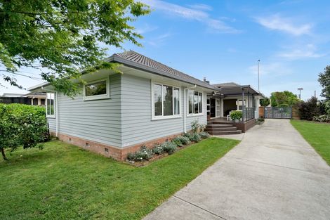 Photo of property in 14 Harbour View Road, Te Atatu Peninsula, Auckland, 0610