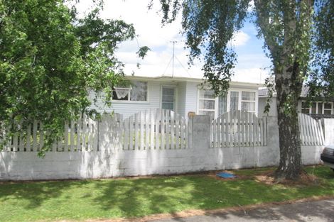 Photo of property in 22 Tairere Crescent, Rosehill, Papakura, 2113