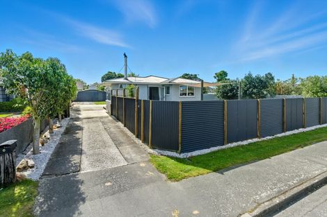 Photo of property in 6 Roswell Place, Islington, Christchurch, 8042