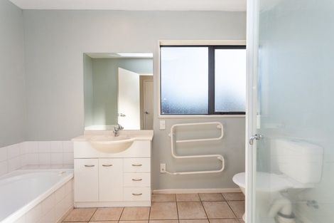 Photo of property in 132a Ilam Road, Ilam, Christchurch, 8041