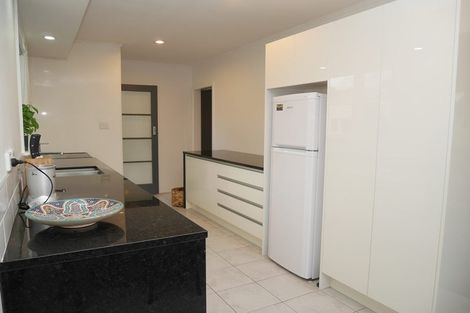 Photo of property in 21 Mazengarb Road, Paraparaumu Beach, Paraparaumu, 5032