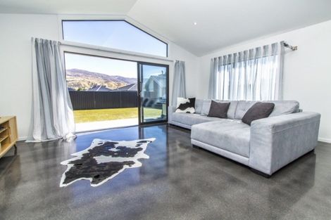 Photo of property in 8 Hortons Way, Cromwell, 9310