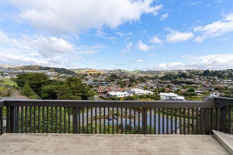 Photo of property in 60 Molyneux Close, Whitby, Porirua, 5024