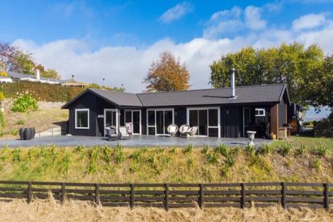 Photo of property in 227 Durham Drive, Havelock North, 4130