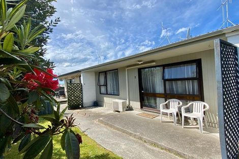 Photo of property in 2/2 Baker Street, West End, Timaru, 7910