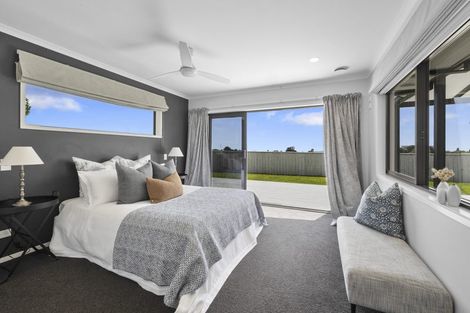 Photo of property in 3c Honeyfield Drive, Whalers Gate, New Plymouth, 4310