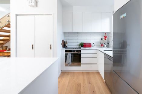 Photo of property in 16b Inglis Street, Seatoun, Wellington, 6022