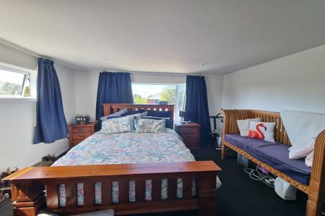 Photo of property in 33 Searells Road, Strowan, Christchurch, 8052