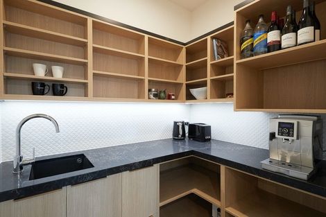 Photo of property in 2 Harrison Close, Cambridge, 3434