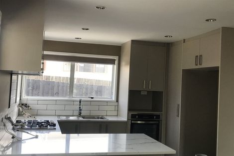 Photo of property in 7 Caringbah Drive, Papatoetoe, Auckland, 2025