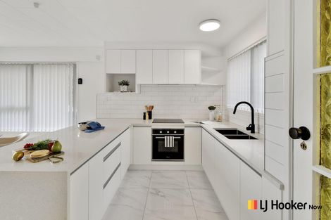 Photo of property in 5 Carbery Place, Manurewa, Auckland, 2102