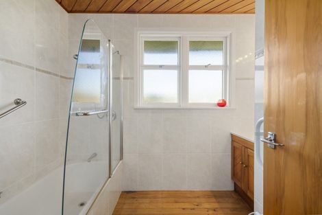 Photo of property in 261 Ngatai Road, Otumoetai, Tauranga, 3110