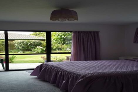 Photo of property in 3 Broadfell Avenue, Avonhead, Christchurch, 8042