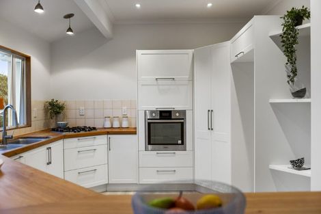 Photo of property in 71 William Bayes Place, Red Beach, 0932