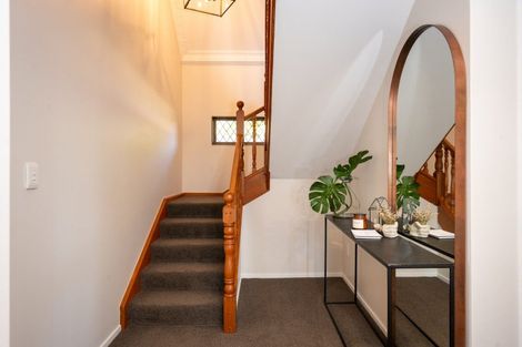 Photo of property in 2 Chestnut Court, Havelock North, 4130