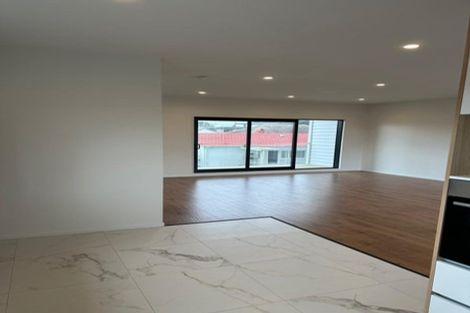 Photo of property in 723a Massey Road, Mangere, Auckland, 2022