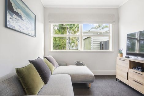 Photo of property in 19 Rimu Street, New Lynn, Auckland, 0600