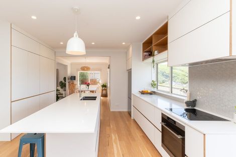 Photo of property in 51 Erlestoke Crescent, Churton Park, Wellington, 6037