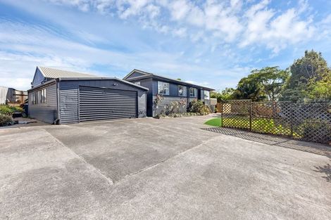 Photo of property in 42a Forest Hill Road, Henderson, Auckland, 0612