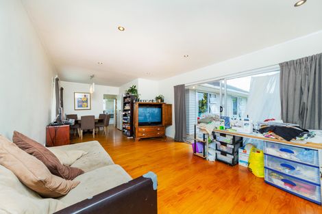 Photo of property in 3 Kaikoura Street, Henderson, Auckland, 0612