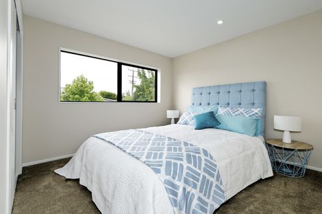 Photo of property in 421 West Coast Road, Glen Eden, Auckland, 0602