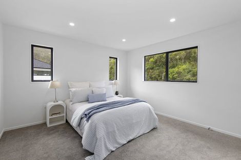 Photo of property in 5 Pihipihi Way, Crofton Downs, Wellington, 6035