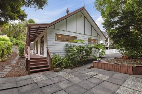 Photo of property in 2/1 Trelawny Place, Hillcrest, Auckland, 0627